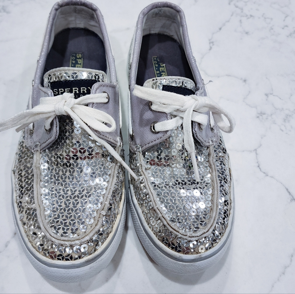 30% off bundlesSize 6 Sperry topsider boost shoes